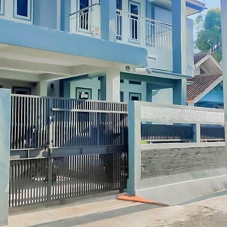 Triyoga Homestay Syariah Redpartner Sangkanurip 外观 照片