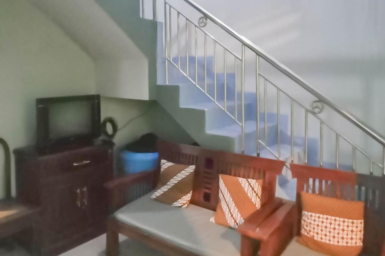 Triyoga Homestay Syariah Redpartner Sangkanurip 外观 照片